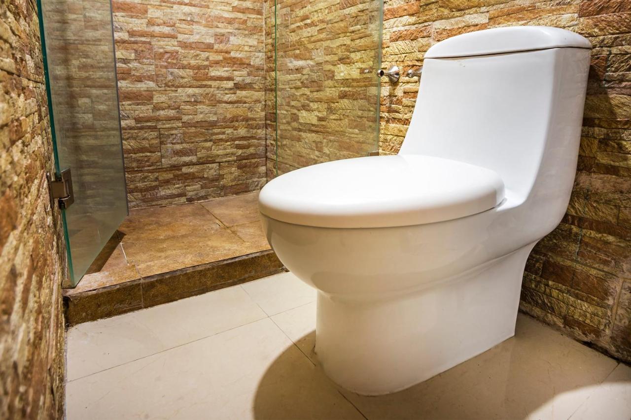 Hotel Mahu Monterrey Zewnętrze zdjęcie